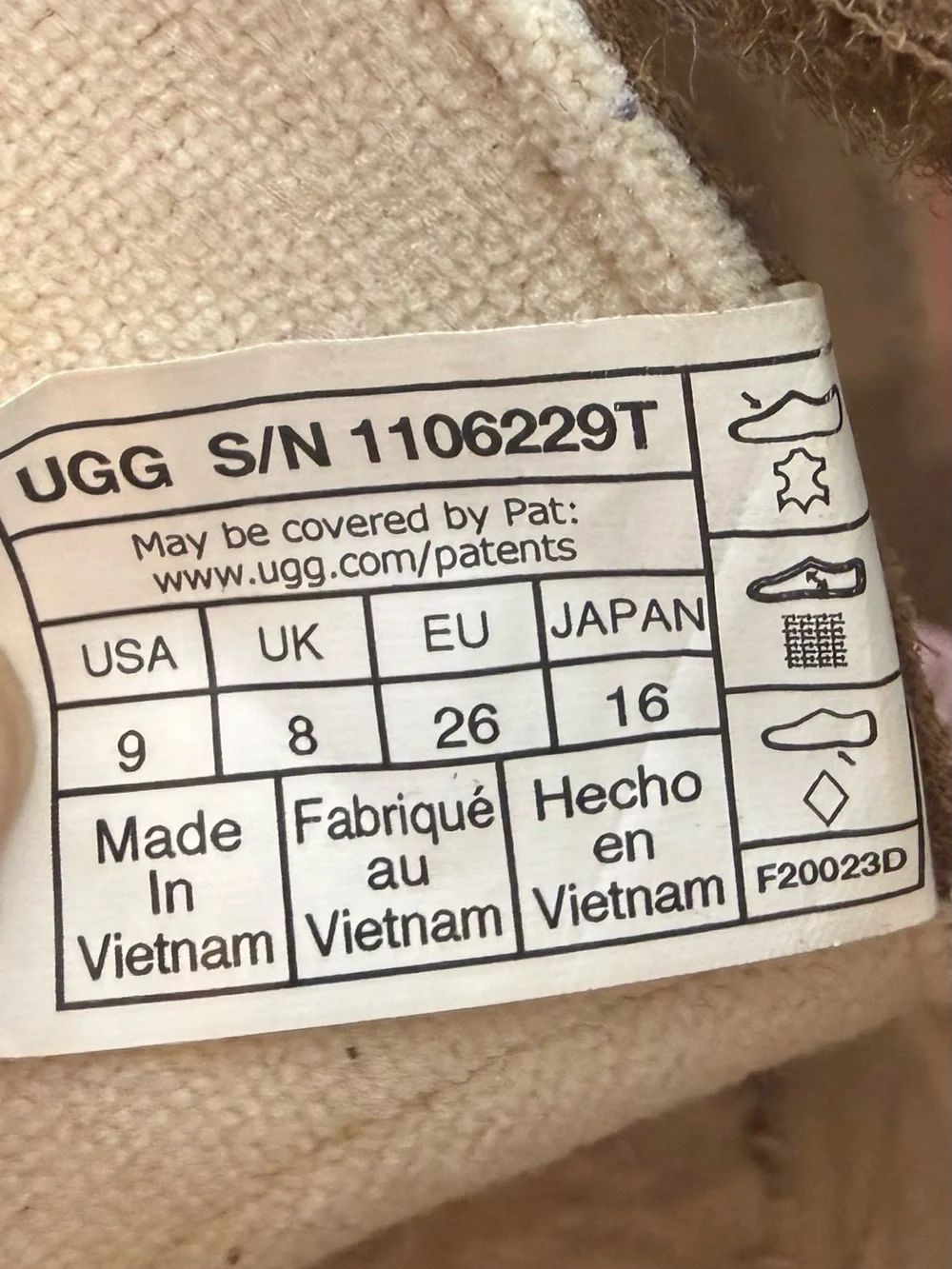 Ugg Toddler Nolen Boots, 9 US Faux Fur Lined Suede Boots chestnut Brown Unisex